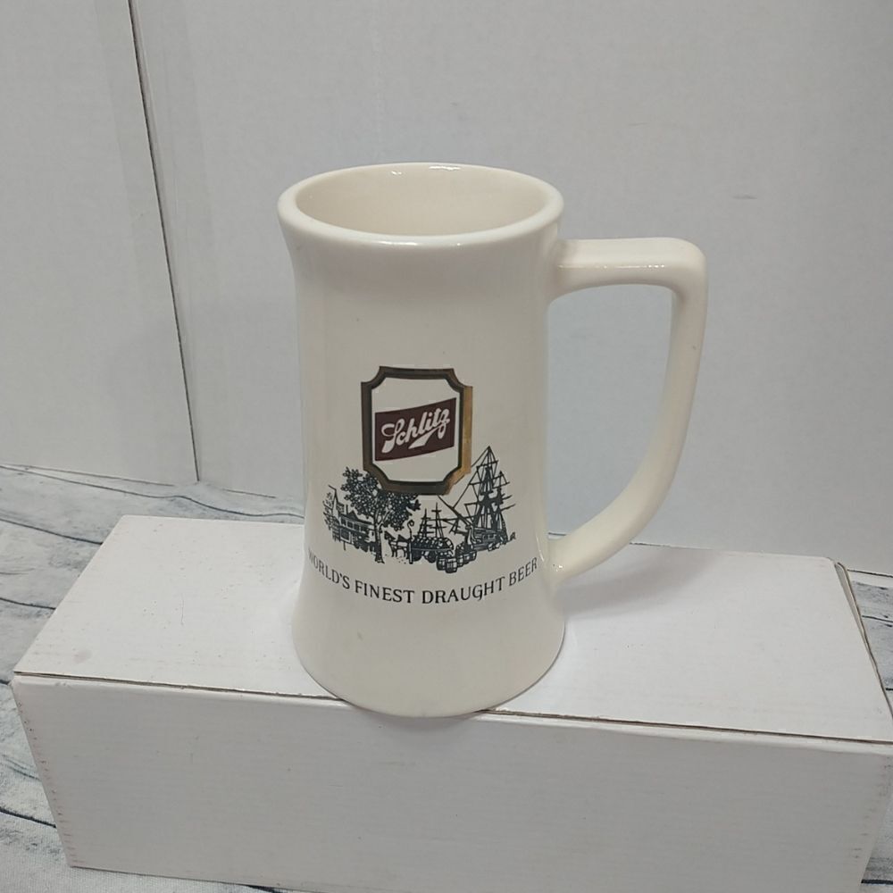 VINTAGE CERAMIC SCHLITZ BEER STEIN MUG WITH LARGE HANDLE